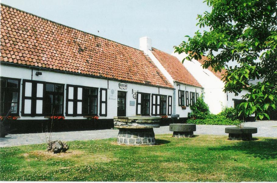 Buitenzicht van het Heemkundig museum Turkeyenhof