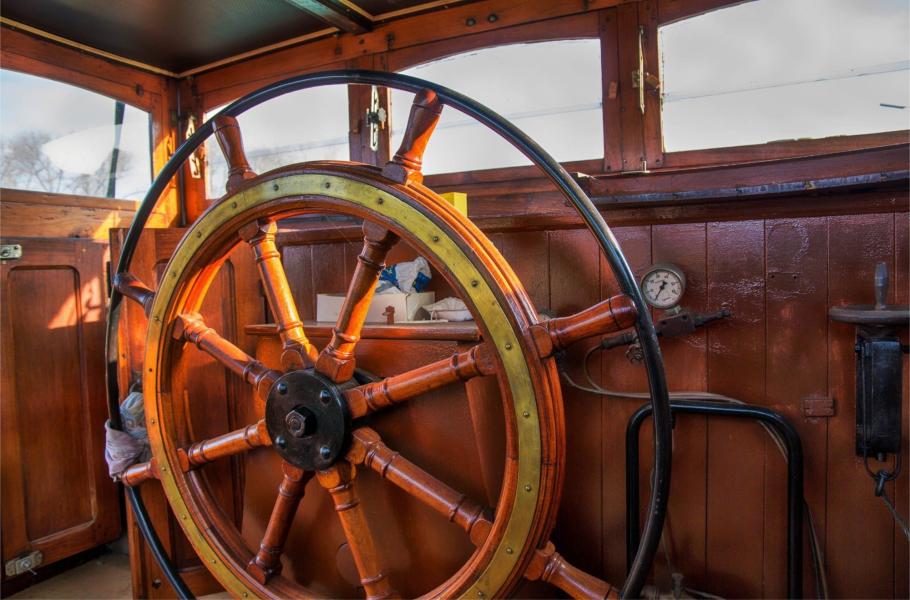 Stuur binnenschip Alyv